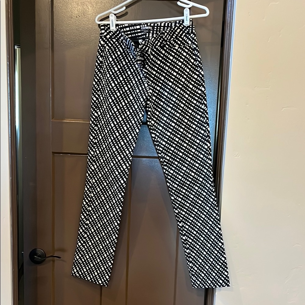 Express Monochrome Geometric Pants